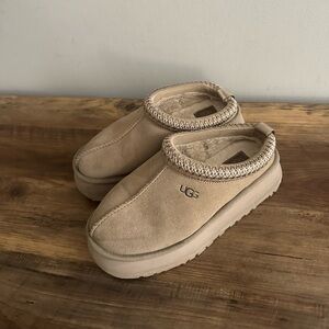 UGG Tazz Suede platform slippers mustard seed color